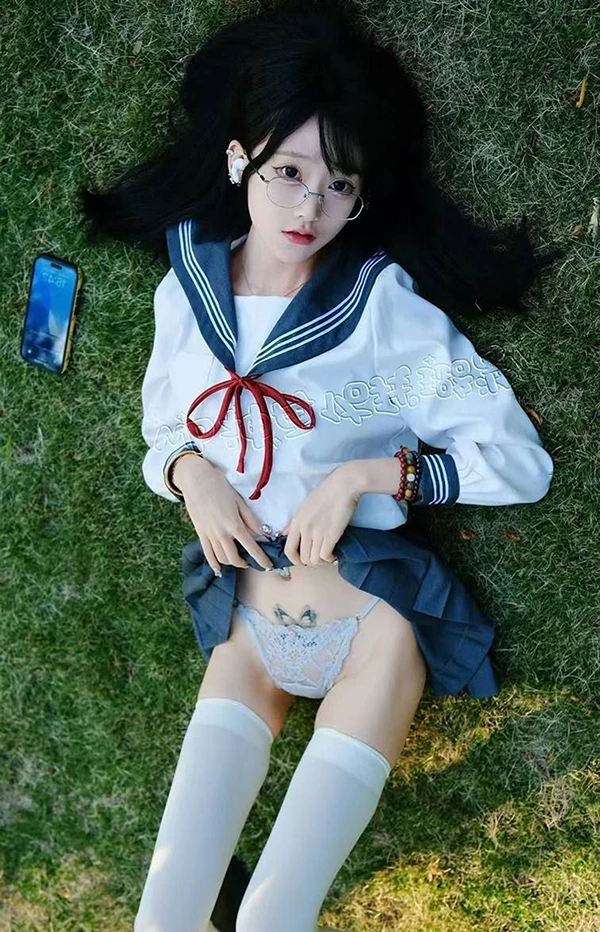 抖音12w粉福利姬@神再佑我璐酱 尺度合集